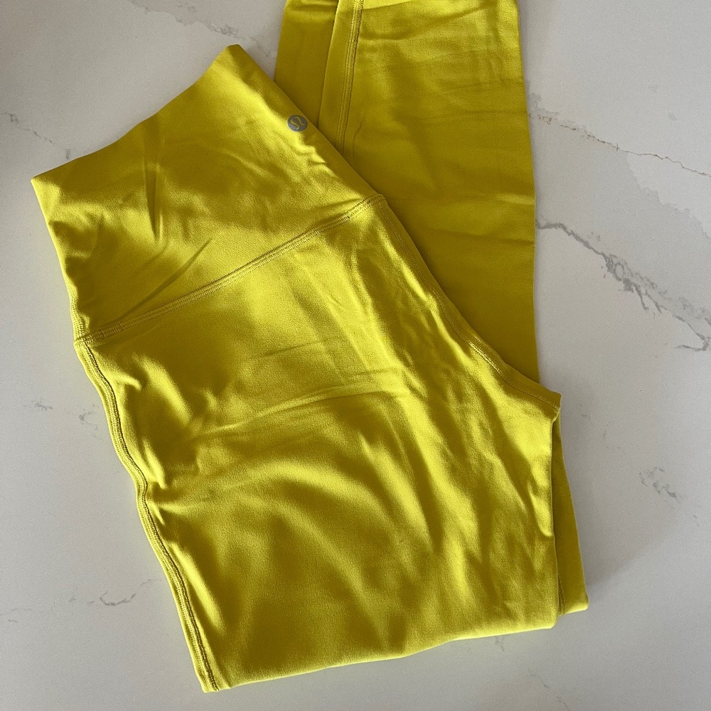 Lululemon Align High Rise Crop 23’